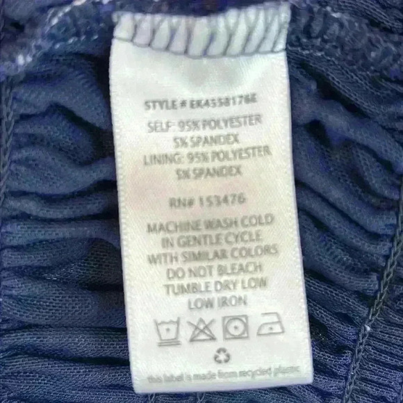 Evereve Top Navy/White Women’s Size Large Smocked Elastic - Picture 6 of 6